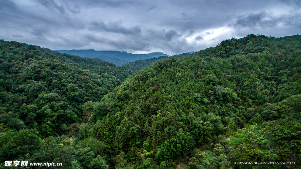 戶外綠色山脈山峰自然