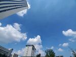 城市高楼大厦  蓝天白云