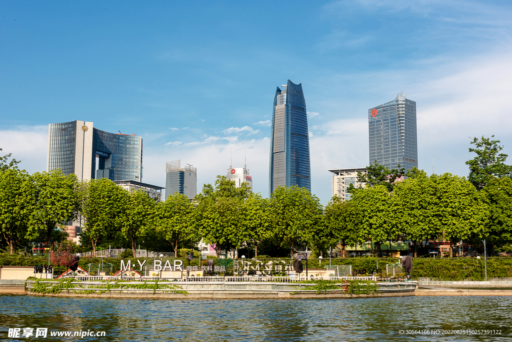 公園湖水避暑景點