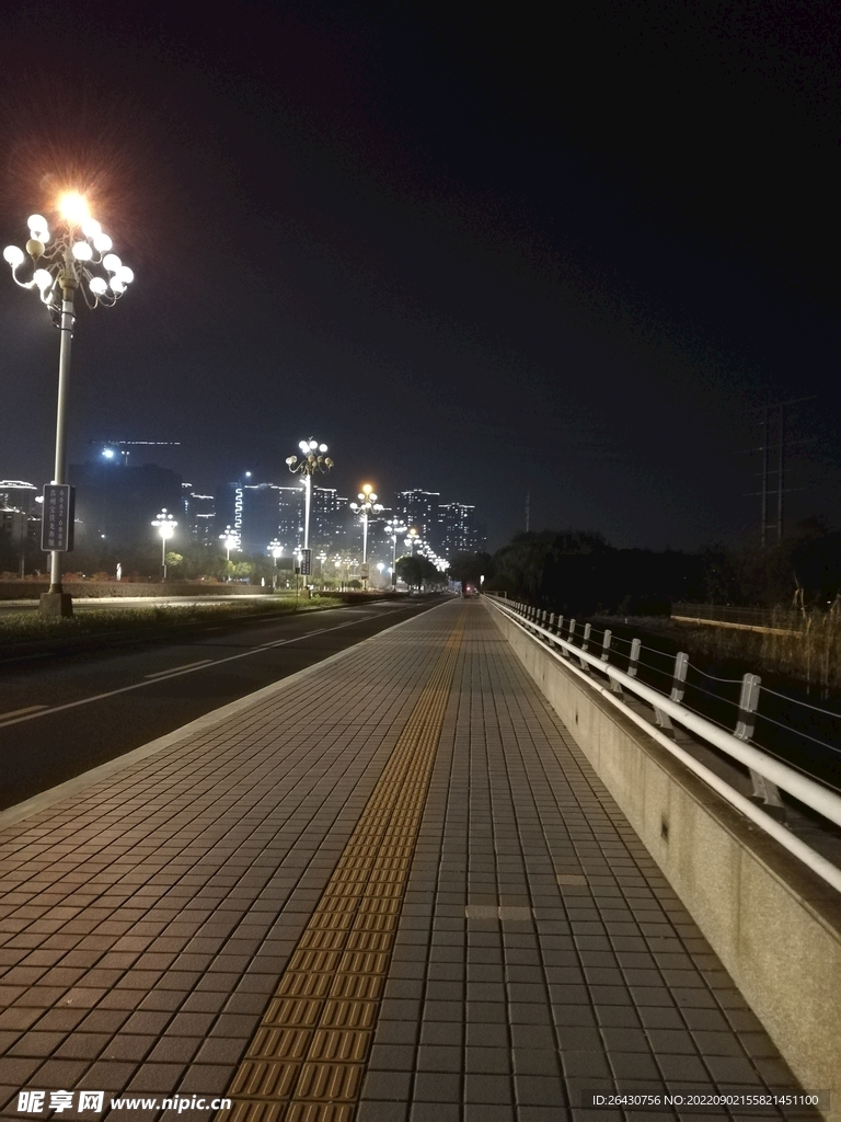 城市公路夜景