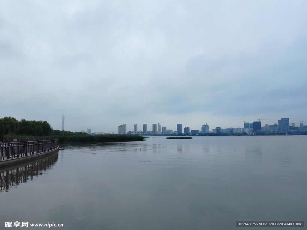 湿地公园湖景建筑