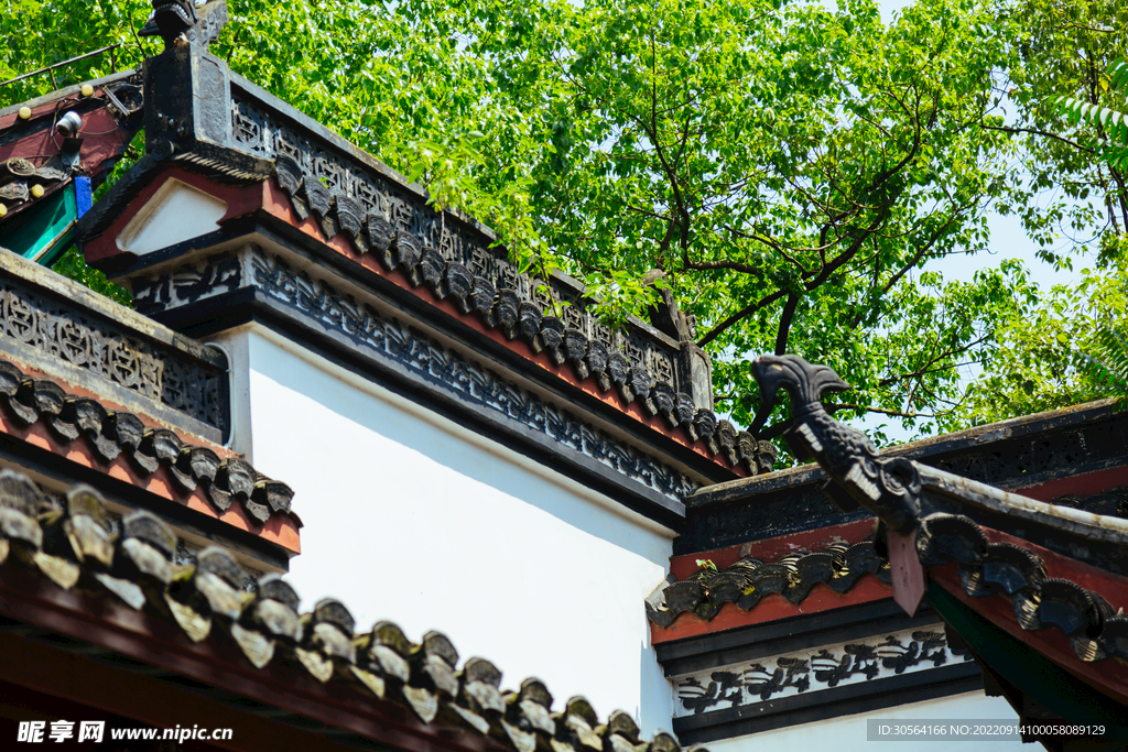 復古屋檐建筑