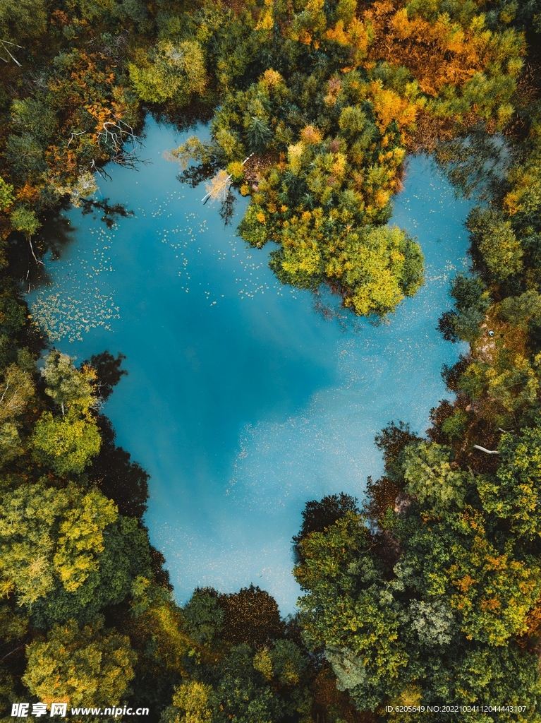 山水湖泊俯瞰