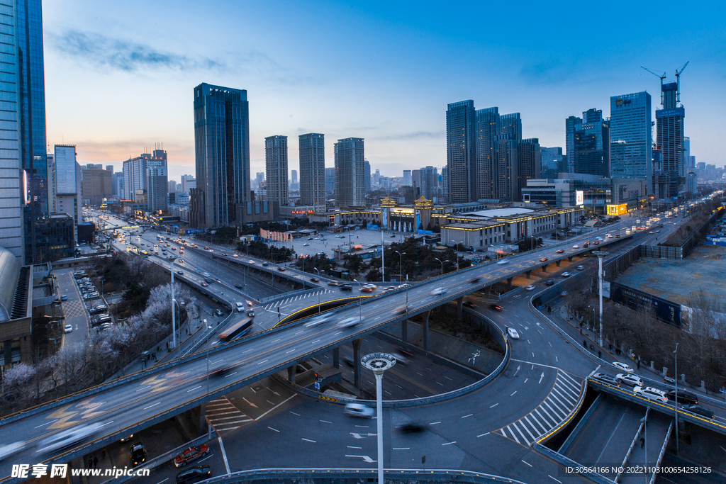 城市高架橋建筑