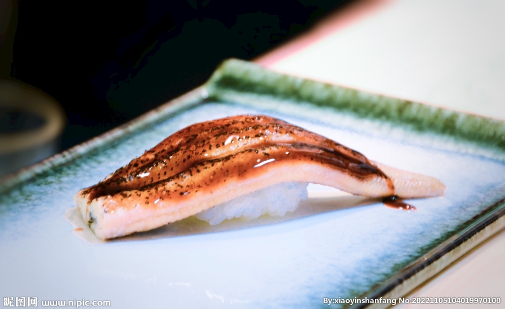 鳗鱼寿司照片实拍
