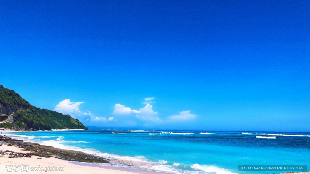 海边蓝天沙滩