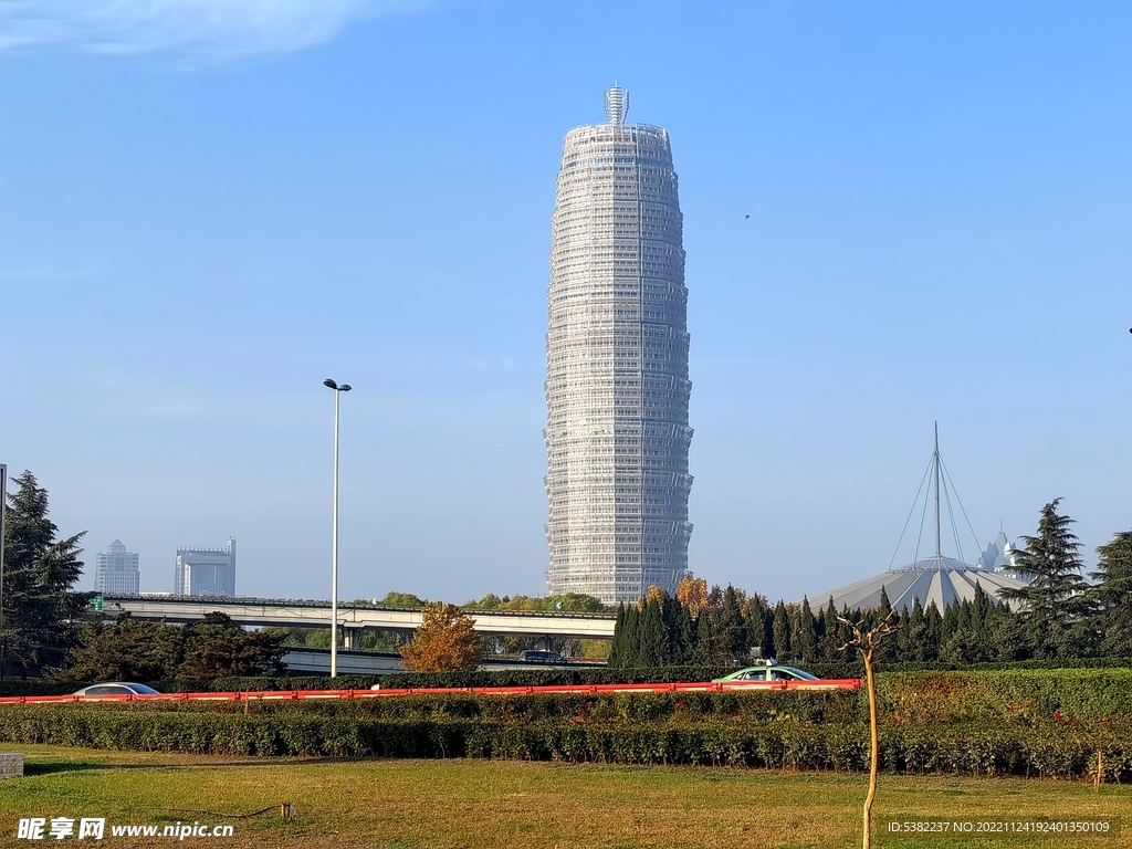 郑州地标大玉米建筑物