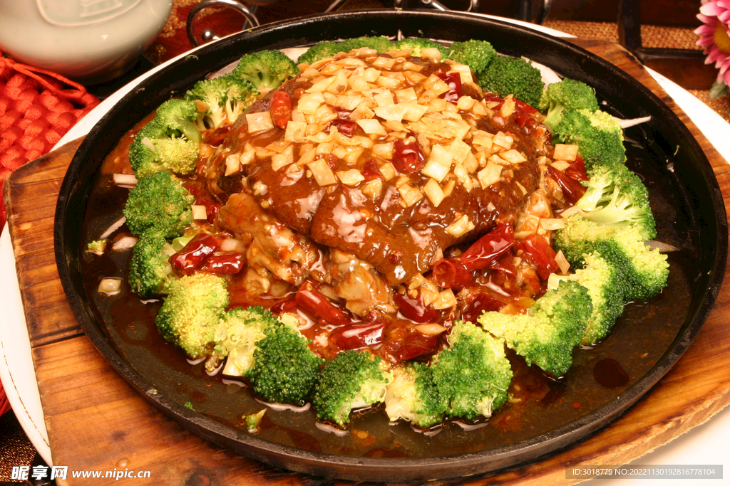 鐵板飄香肘