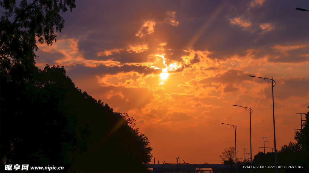 天空彩霞藍天 