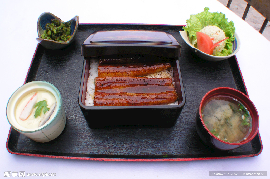 鰻魚蓋飯