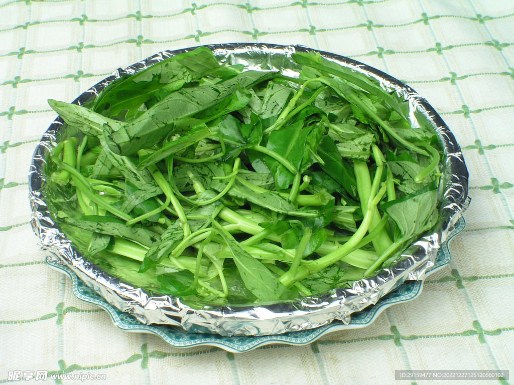 生嗜空心菜