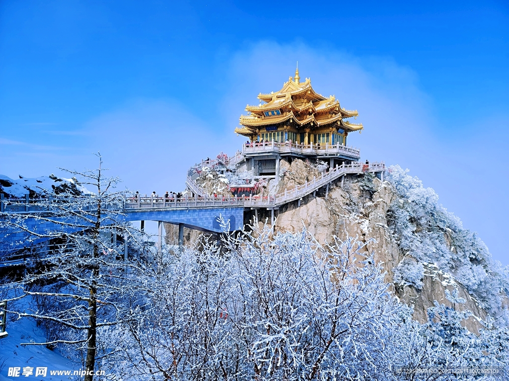 洛阳老君山雪景