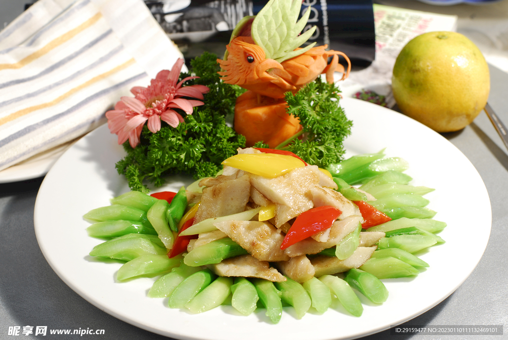 芥蘭爆魚餅