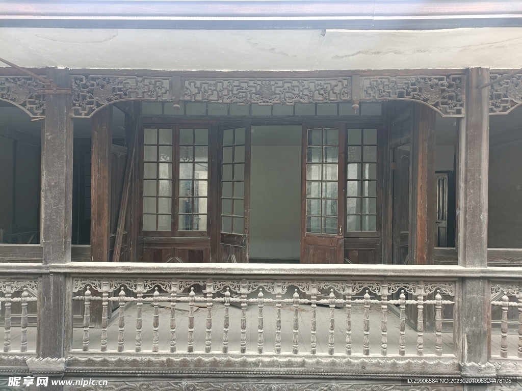 勞宅欄桿正圖