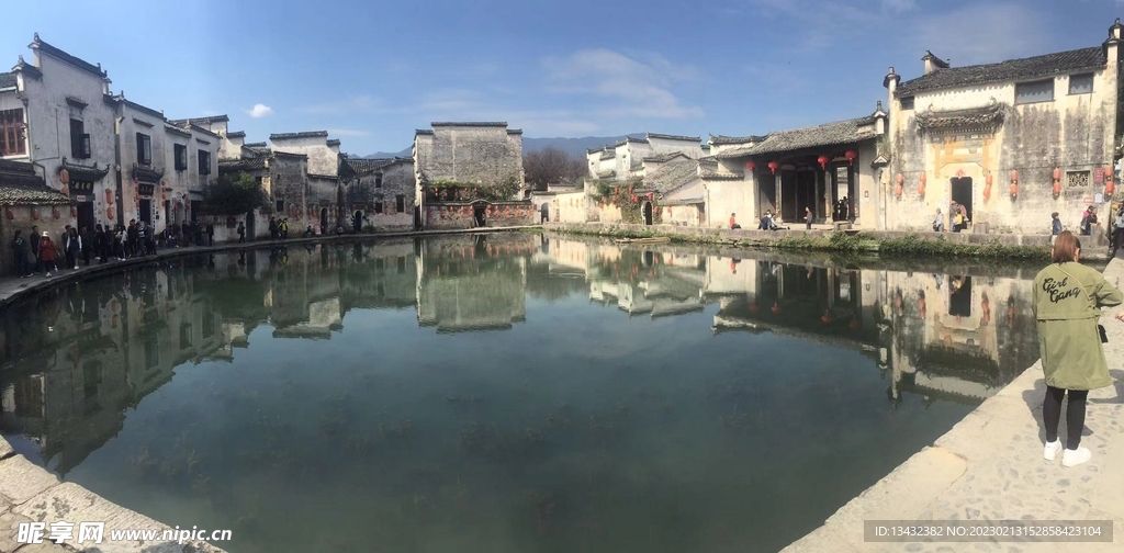 山環水抱