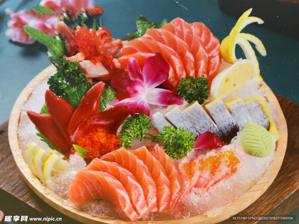 鱼 卷 花  寿司 海鲜 东方