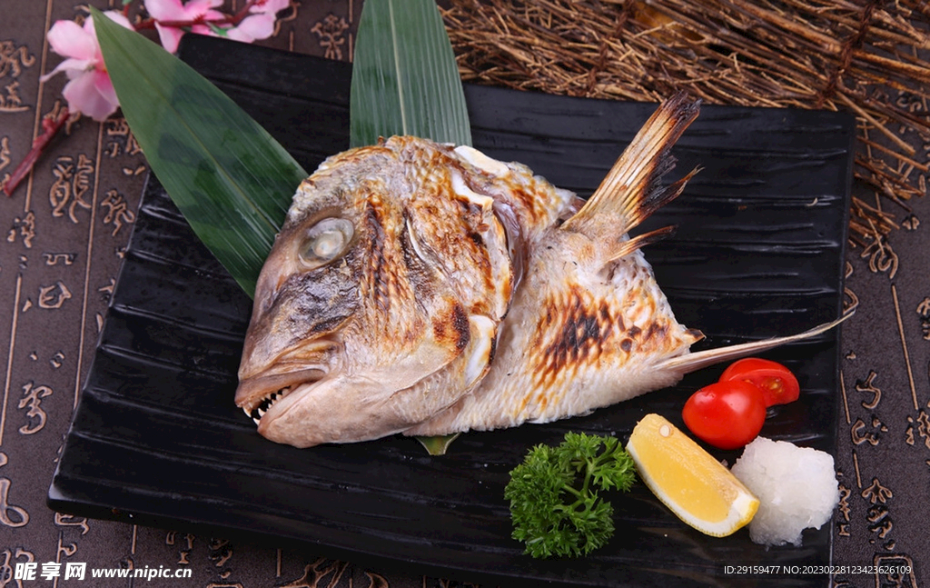 碳烤鯛魚頭