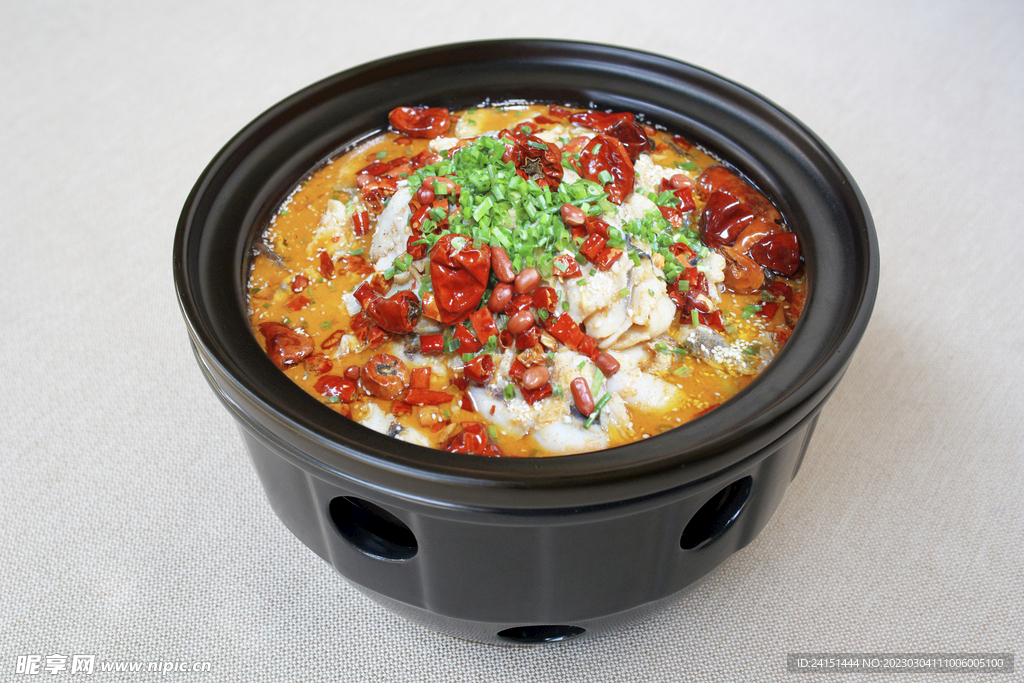 酸菜魚(yú)煲