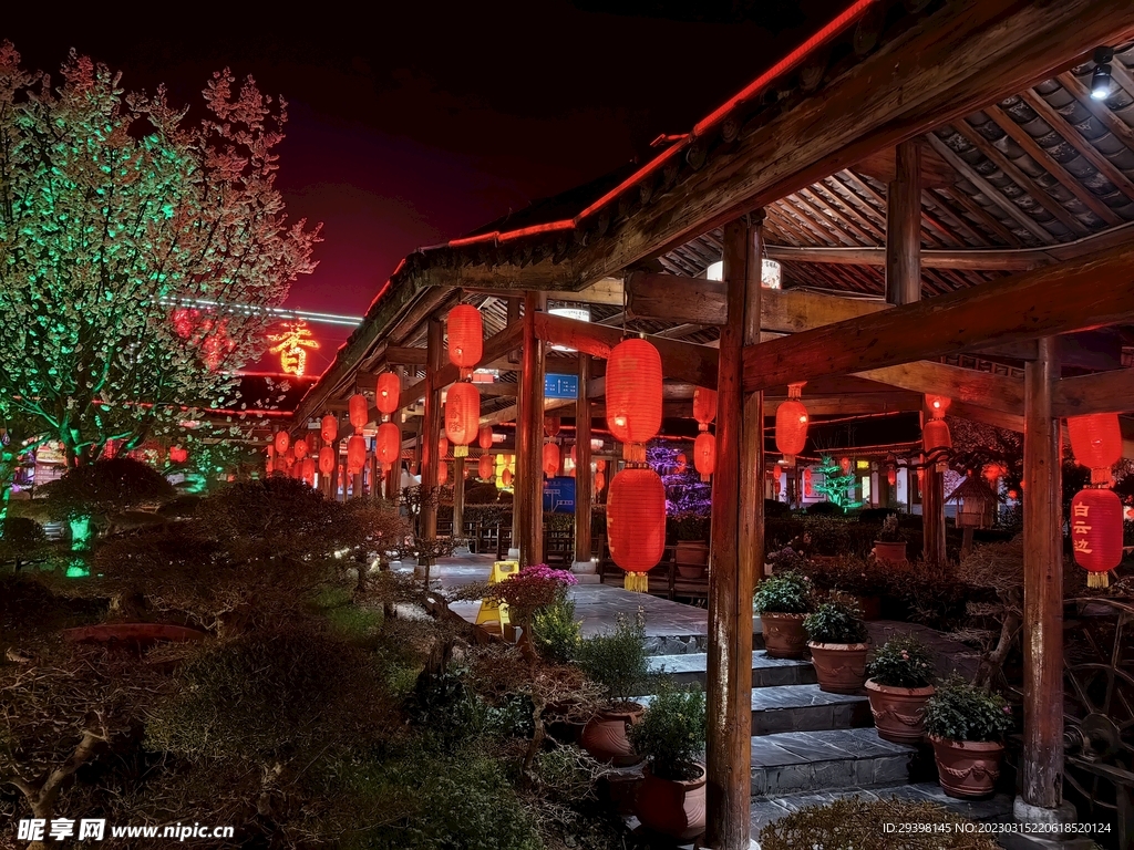 餐館夜景