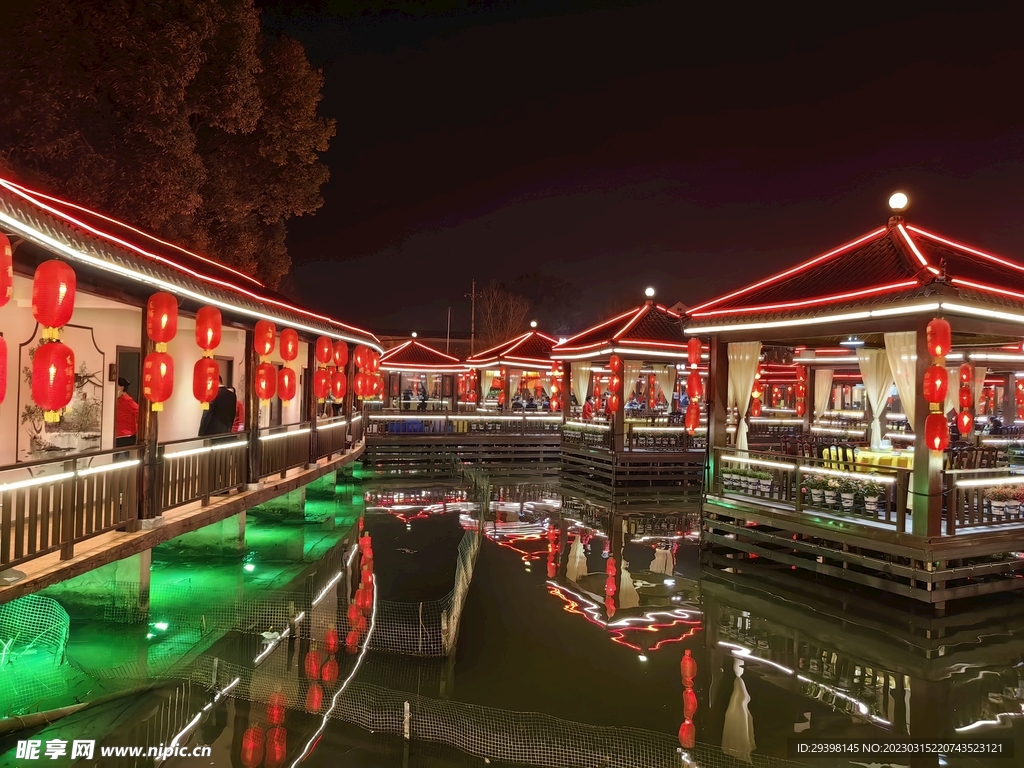 餐館夜景