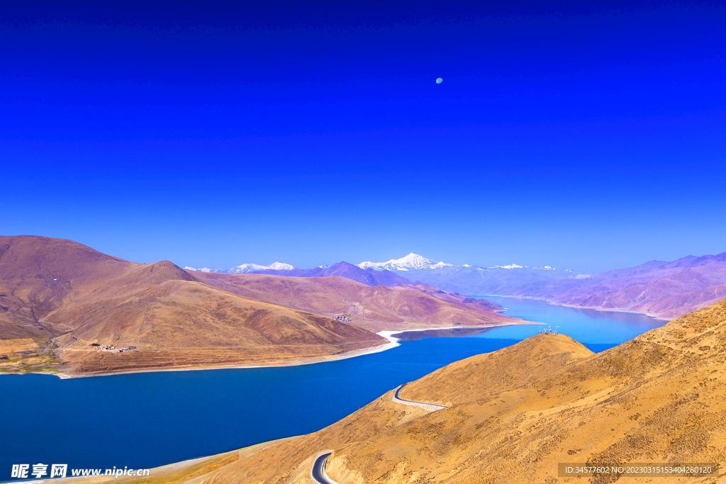 山河