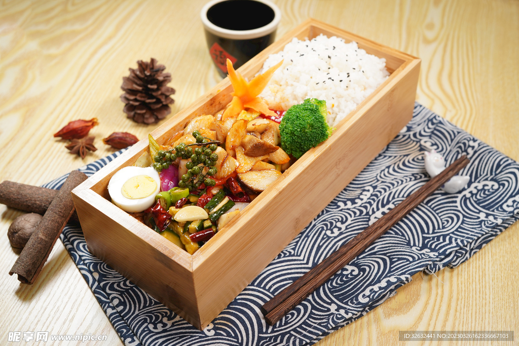 炸串米飯 