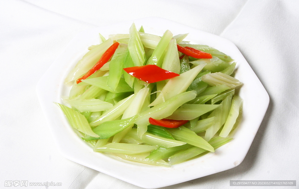 涼拌西芹