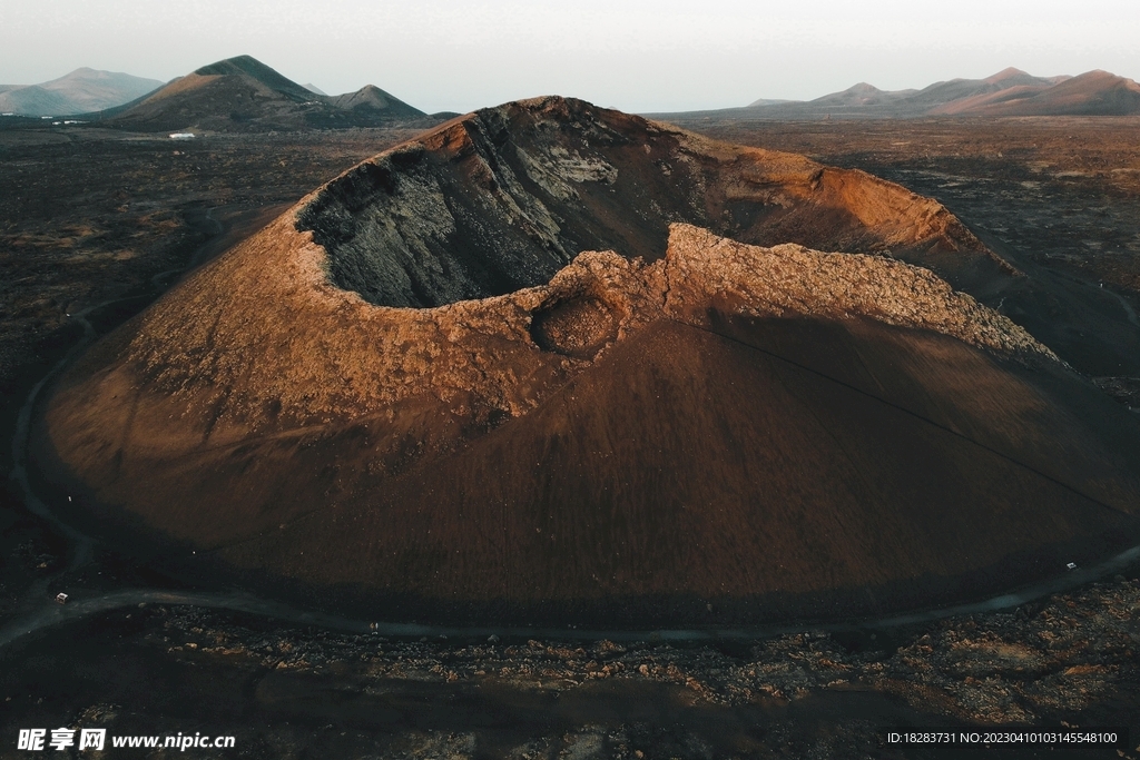 火山洞口圖