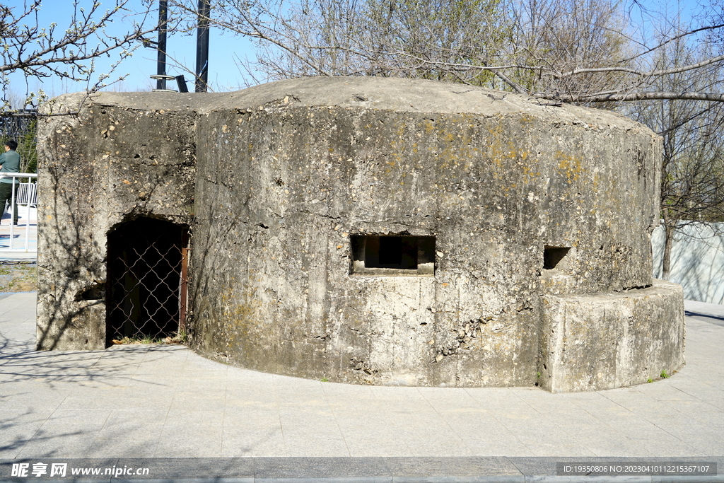 老建筑混凝土碉堡