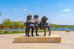 额济纳 居延海公园 骆驼雕塑 