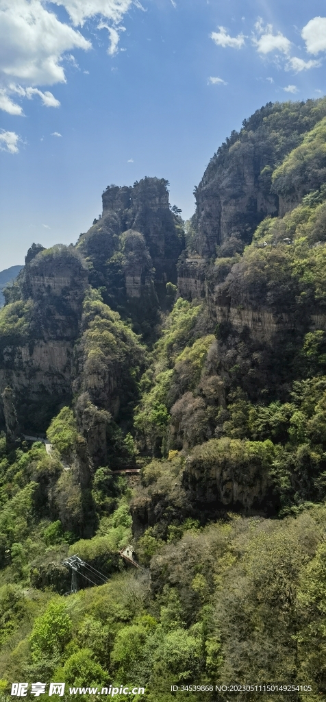 藍天 山峰