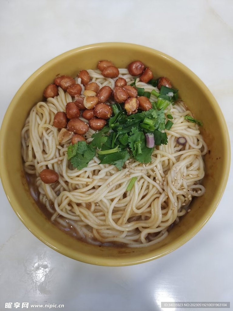 涼拌面