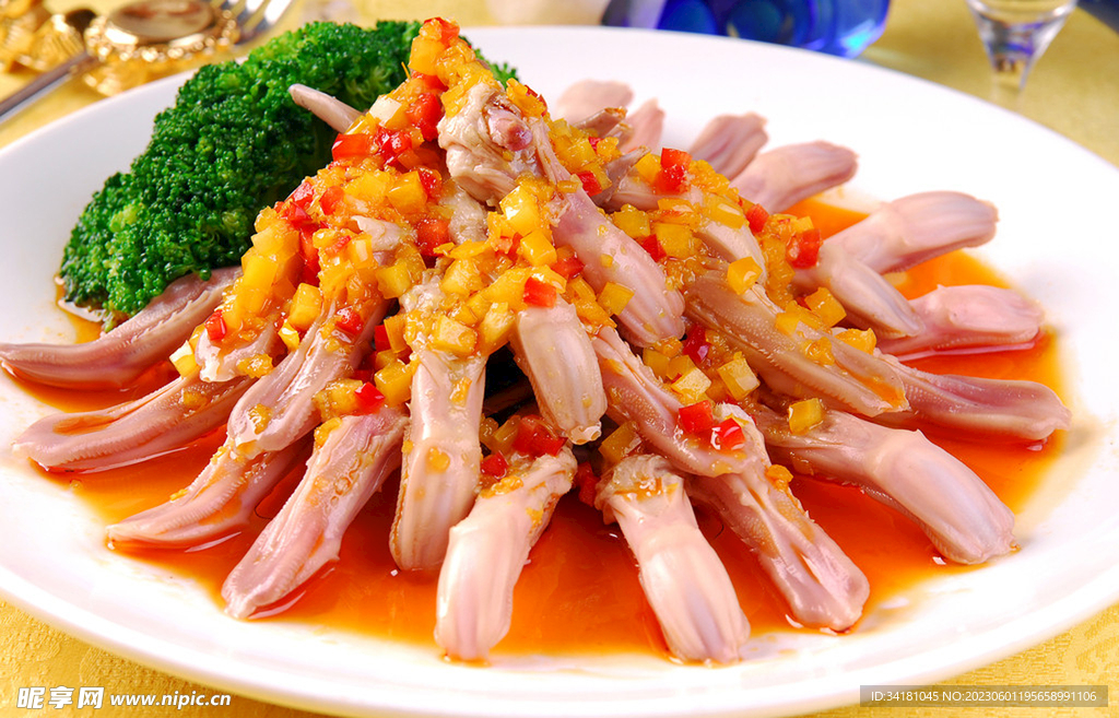 鴨舌美食