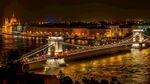 夜色中的跨江大桥