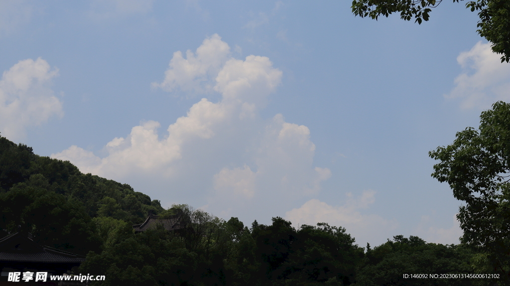 天空