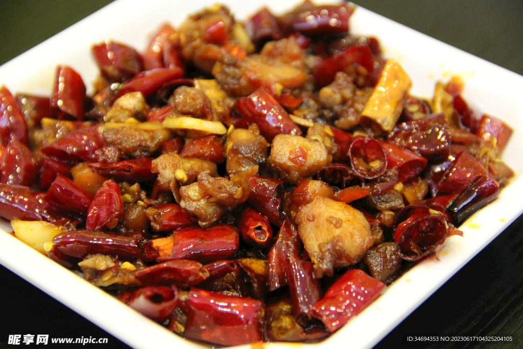 辣子雞美食