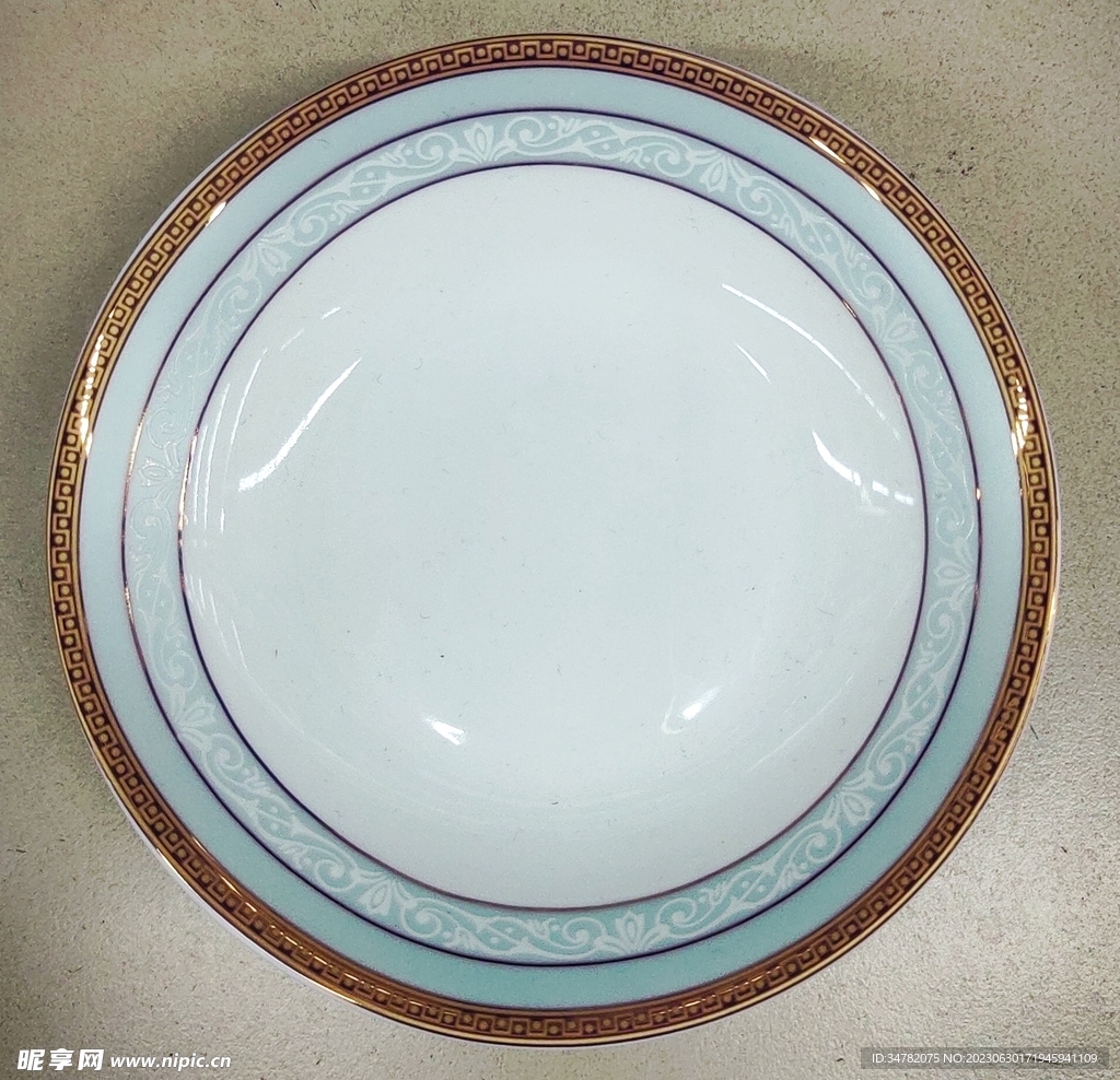圆形陶瓷盘