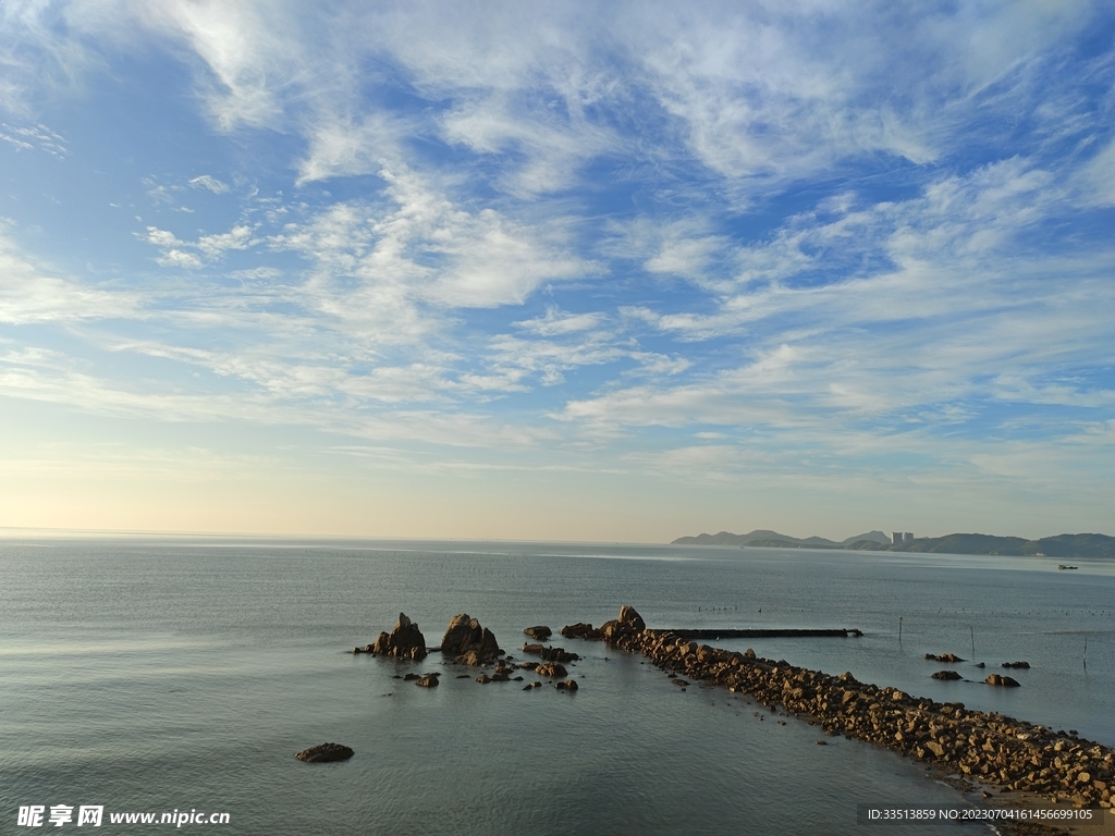 海邊礁石