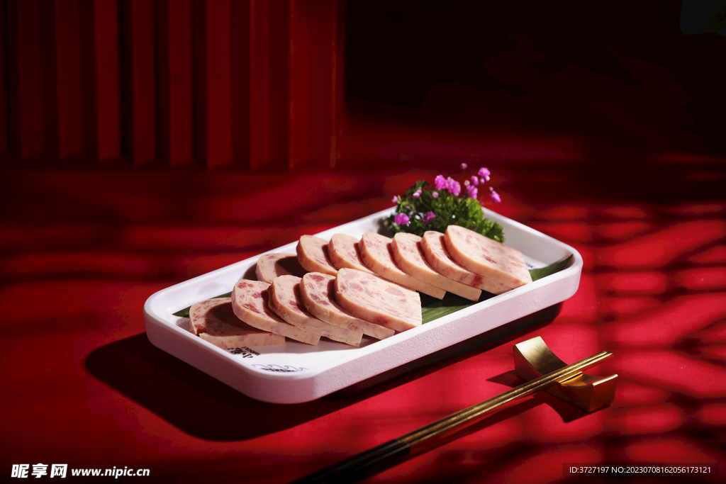 肉多多午餐肉