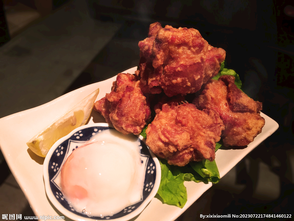 炸雞塊美食
