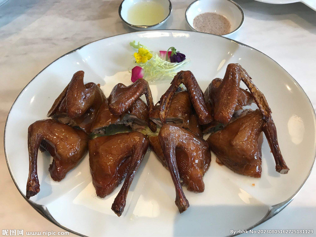 烤乳鴿圖片