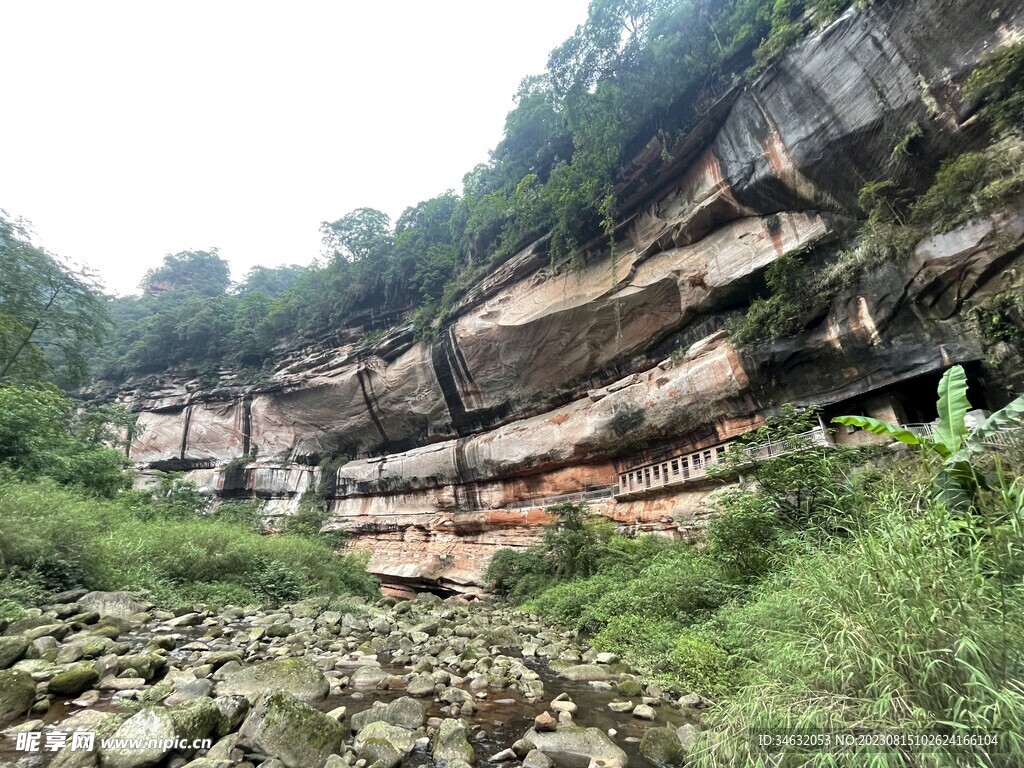 崖壁 岩壁
