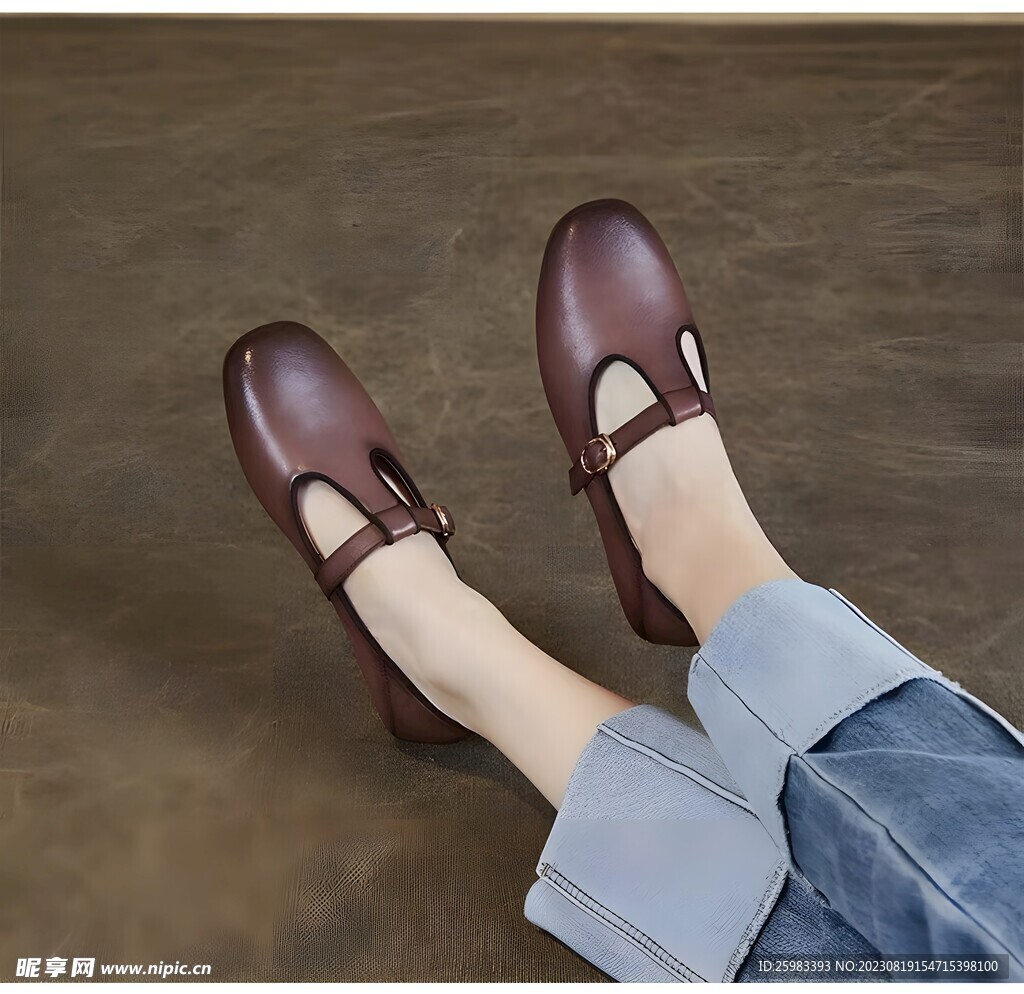 女式皮鞋