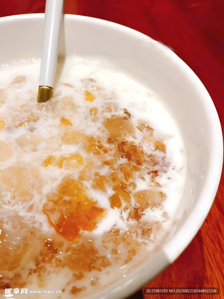 燕窩桃膠羹