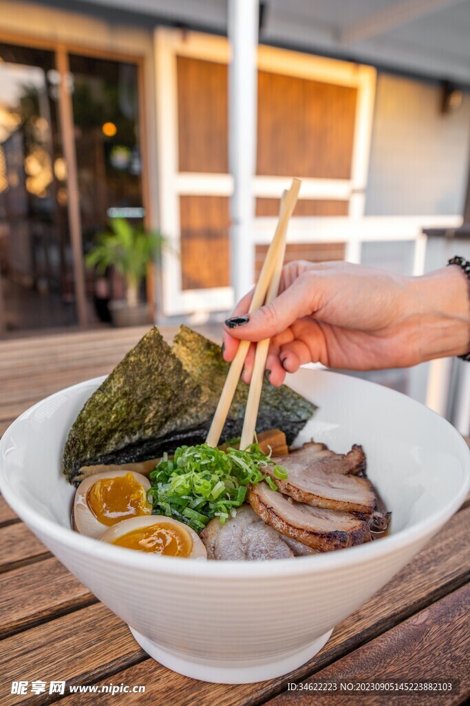 雞蛋牛肉面