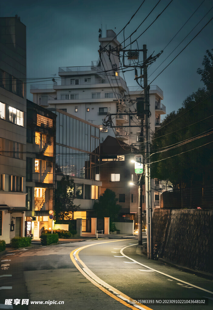 夜晚的小鎮(zhèn)