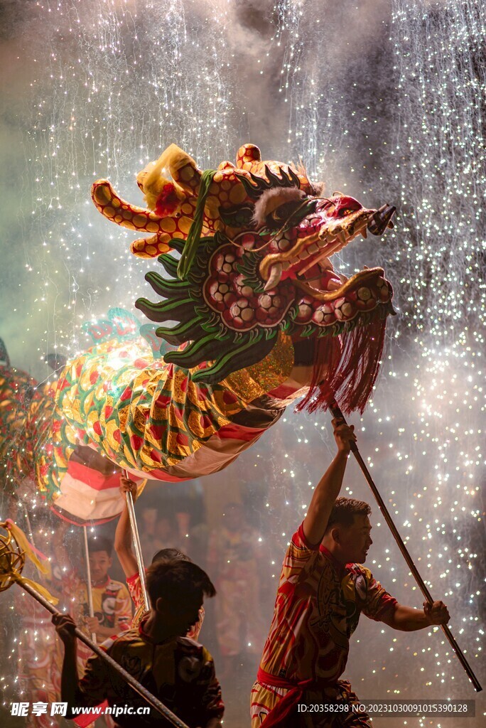 傳統(tǒng)舞龍