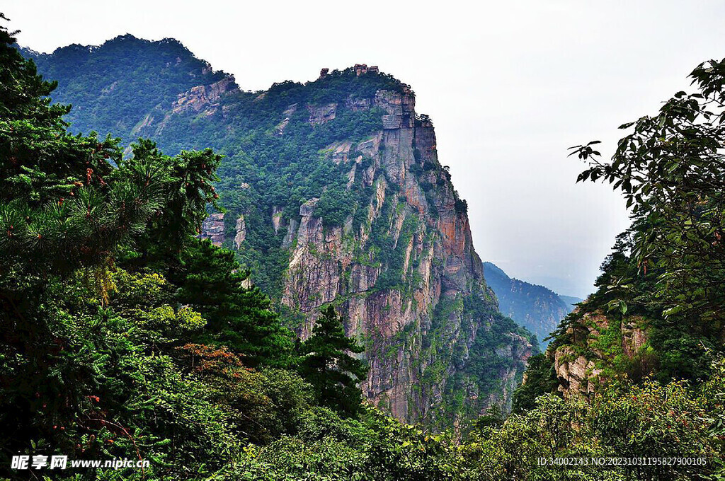 鐵船峰     風(fēng)景   景觀