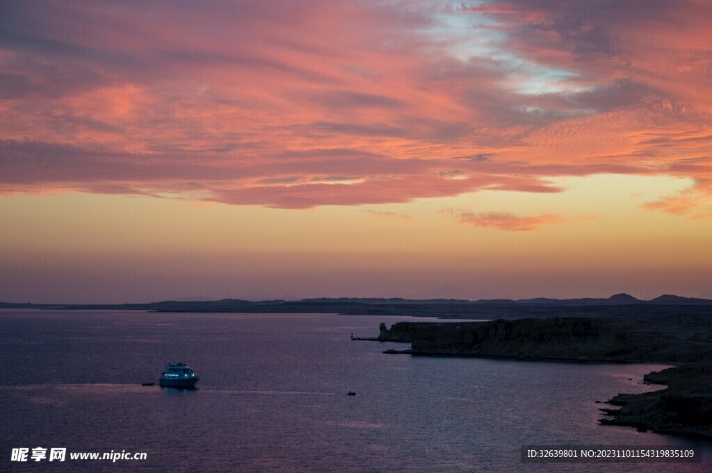 海面夕陽