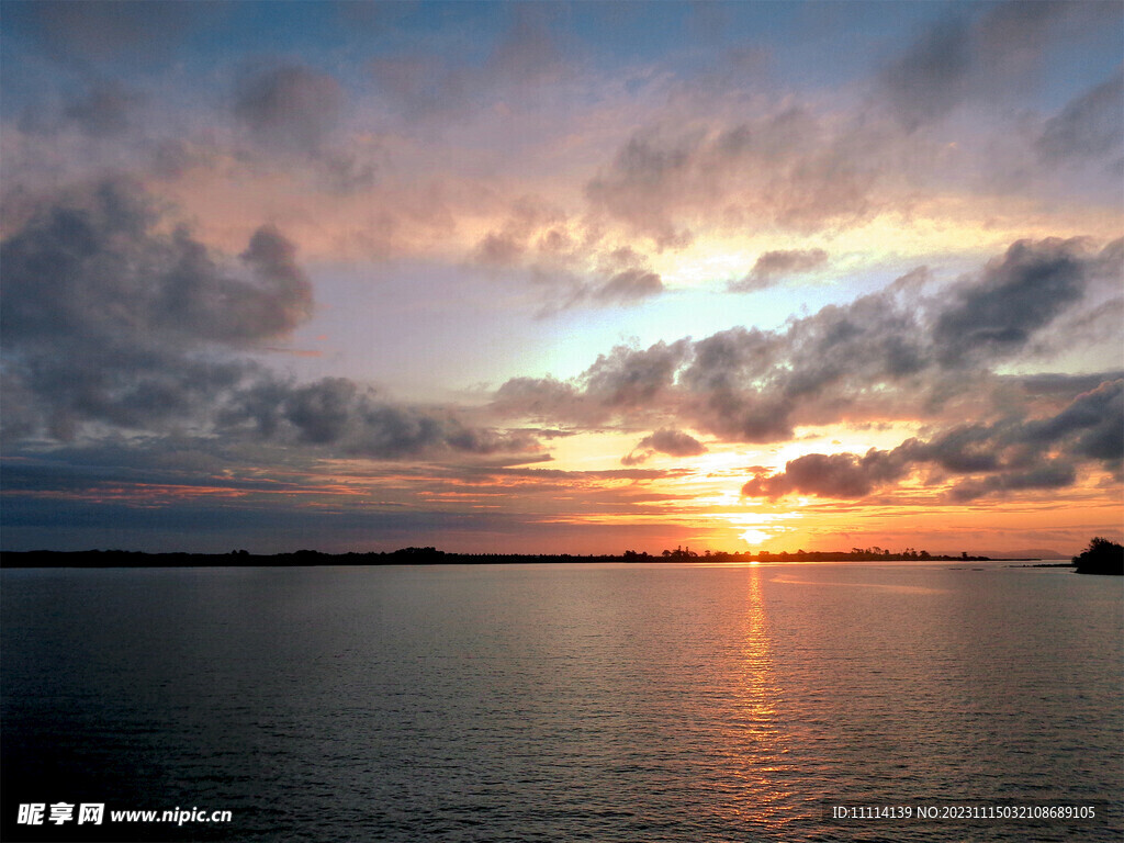 新西兰海边夕阳风景